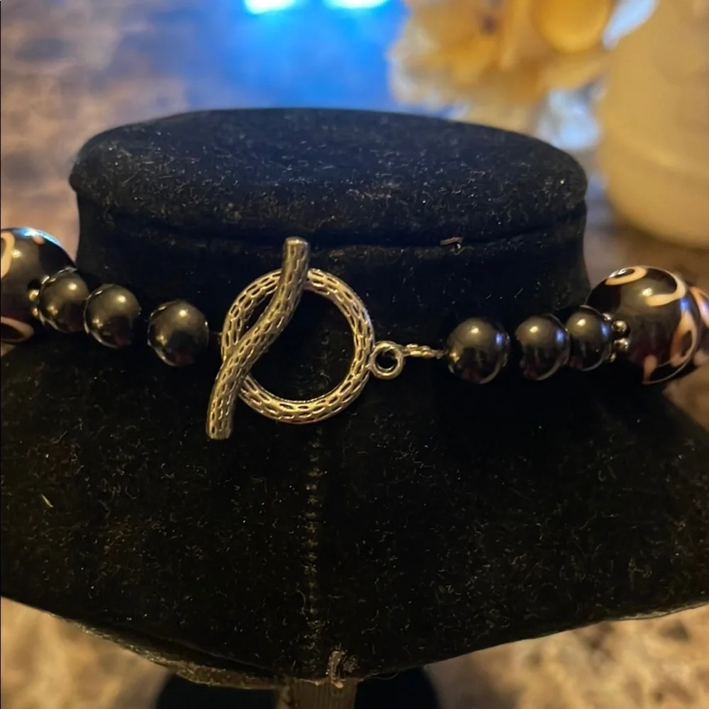 Elegant Black and White Beaded Necklace